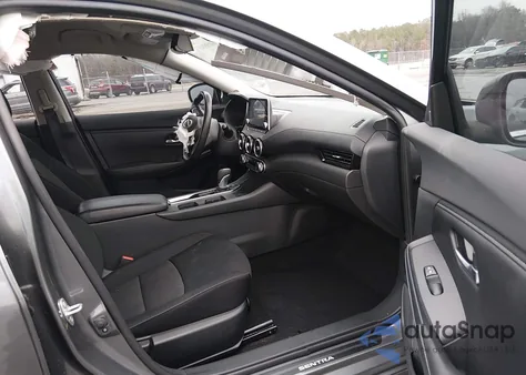 2022 Nissan Sentra Sv Xtronic Cvt z USA, uszkodzony, nr VIN 3N1AB8CV1NY291404